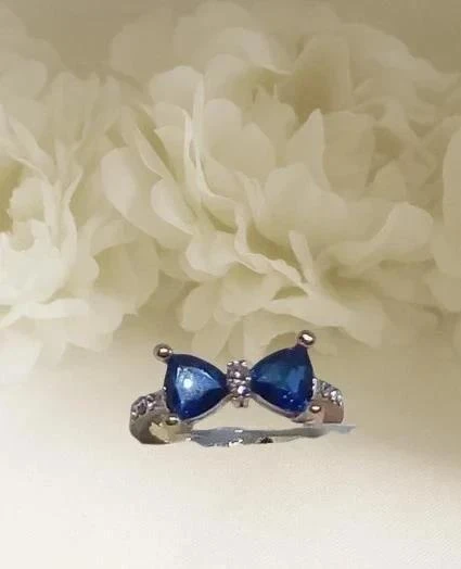 Gold-plated ring with a blue stone and strass knot size 17 or 54 – photo 2
